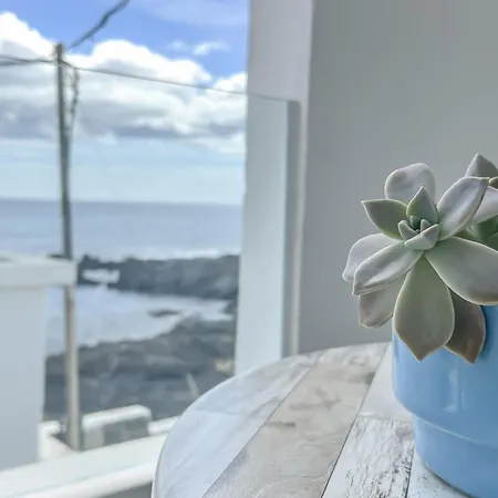 Apartment Casa Burgao 2 On The Front Line With Seaview Terrace Punta Mujeres