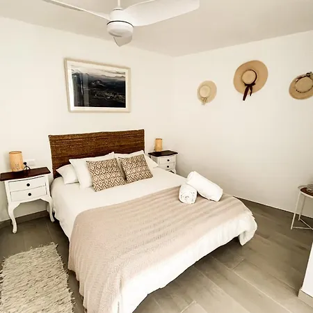 Apartamento Casa Burgao 2 On The Front Line With Seaview Terrace Punta Mujeres