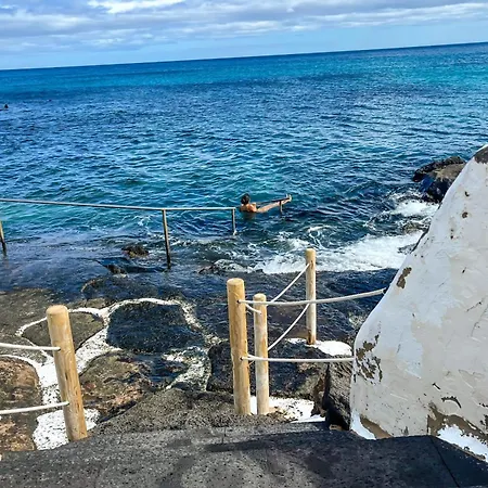 Casa Burgao 2 On The Front Line With Seaview Terrace Apartamento Punta Mujeres