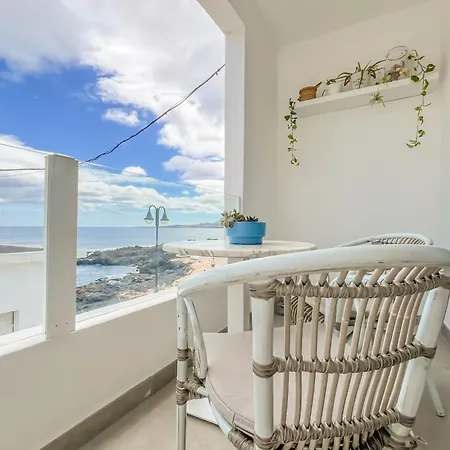 Daire Casa Burgao 2 On The Front Line With Seaview Terrace Punta Mujeres
