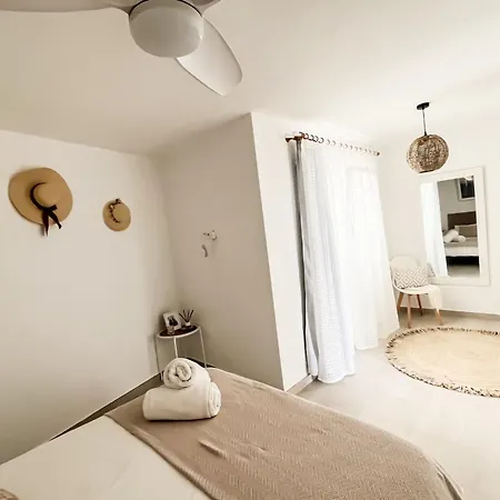 Casa Burgao 2 On The Front Line With Seaview Terrace Daire